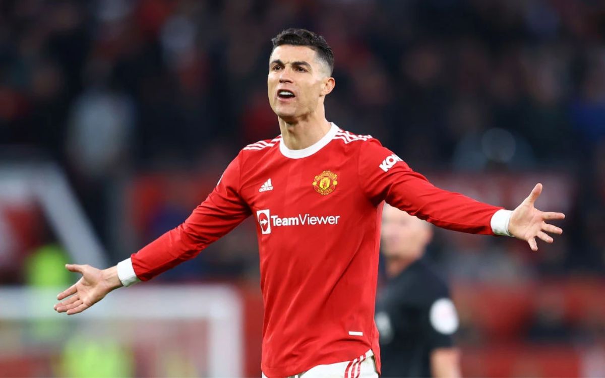 Confirms Ronaldo Will Continue To Stay In Man United